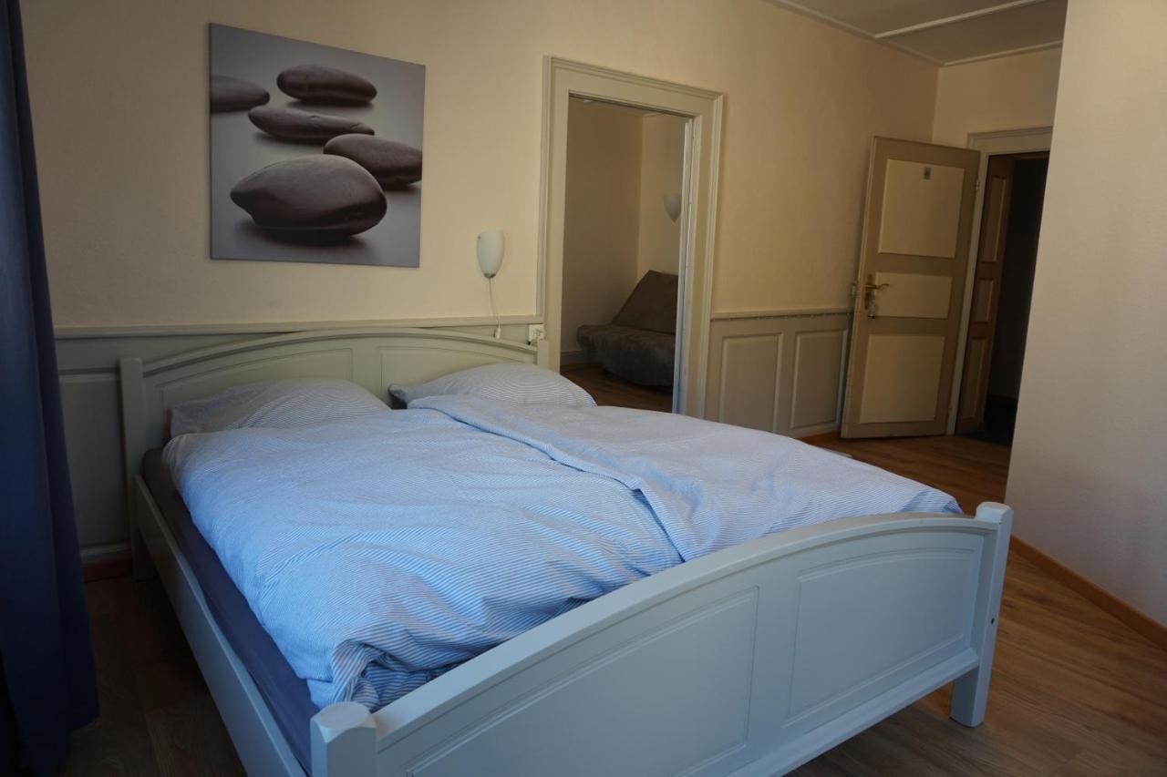 Hotel Demi-Lune แซ็ง-ตูร์ซาน ภายนอก รูปภาพ
